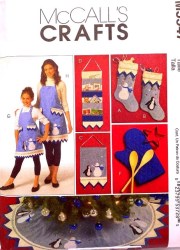 5547 McCalls Christmas Stockings, Holders, Decorations, Tree Skirt,  Family Aprons Pattern Uncut